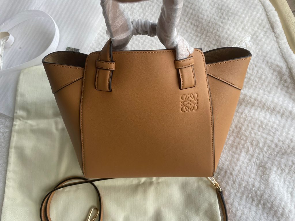 Replica Loewe Hommock Nugget Bag Replica Loewe Hommock Nugget Bag