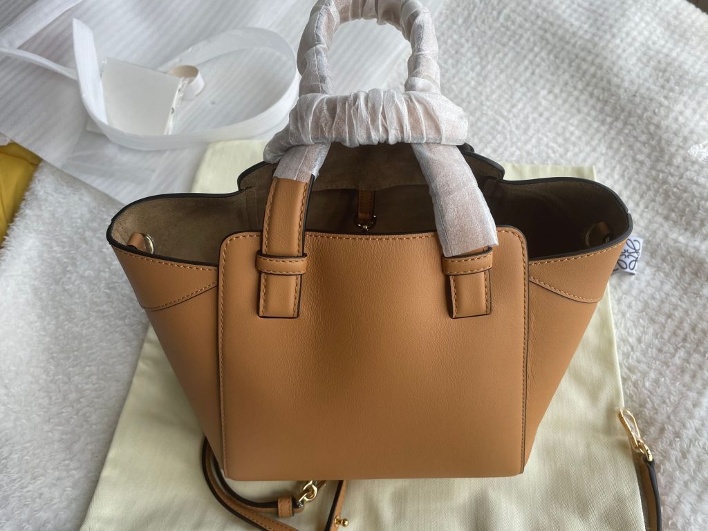 fake loewe hommock nugget bag